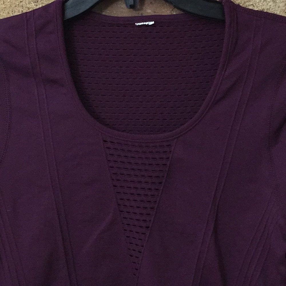 Fabletics workout top - Picture 2 of 6
